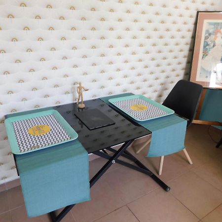 Apartamento The Little House - Non Fumeur L'Hay-les-Roses Exterior foto